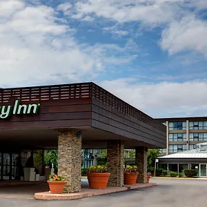 *** Hotel Airport East By Ihg Canadá